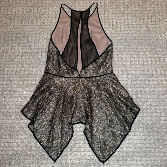 GUC BCBGMaxAzria Larke Peplum Top - Picture 2 of 4
